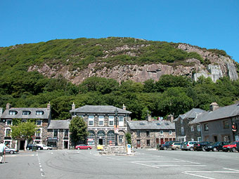 Sgwâr Tremadog