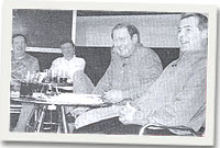 Y Meuryn, Myrddin ap Dafydd gyda Dewi Jones, Llangwm, a thîm Dyffryn Conwy.