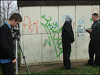 Robbie, Liam and Brett film an interview 