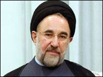 محمد خاتمی شديدا آمريکا را به خاطر ابراز نگرانی در مورد وضع حقوق بشر در ايران مورد انتقاد قرار داد