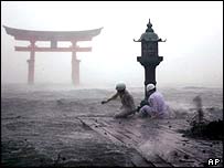 जापान में तूफ़ान