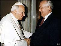 Papa Ioan Paul al II-lea şi Mihail Gorbaciov