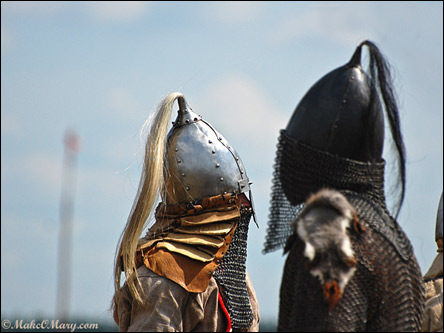 примерить кольчугу...