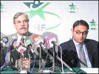 برگیڈیر مسرت اللہ اور وکیل مصطفی رمدے