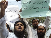 Pakistanlı protestocular