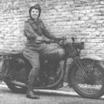 Private Joyce Sargeant W/120296 A.T.S. (Royal Enfield '350 cc.) Early 1945. Private Joyce Sargeant W/120296 A.T.S. (Royal Enfield '350 cc.) Early 1945.