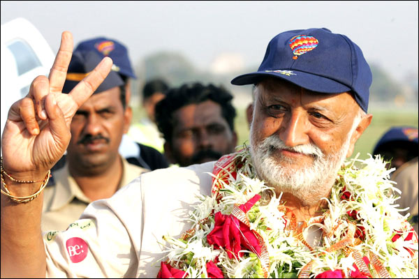 सिंघानिया की ऊँची उड़ान