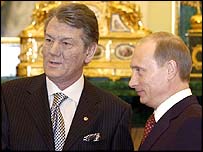 Yuşçenko ve Putin Moskova'daki görüşmelerinde