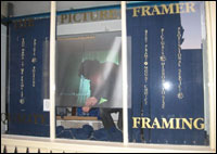 Man setting up a screen