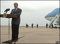 George W. Bush faz breve pronunciamento nos Estados Unidos depois do anúncio do veredicto