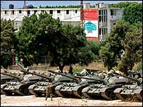 نيروهای ارتش لبنان در پايگاهی نزديک بيروت