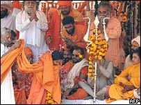 بھارت میں خواتین امیدواروں کی تعداد بہت کم ہوتی ہے