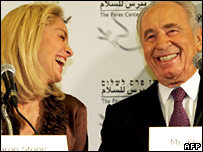 شیرون سٹون اور شیمون پیریز