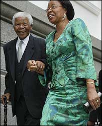 Nelson Mandela e sua mulher, Graça Machel