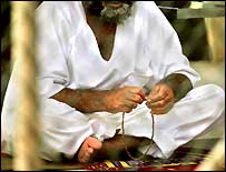 گوانتانامو کا ایک قیدی (فائل فوٹو)