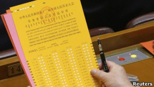 人大代表看選票