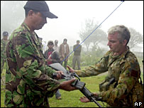 Ba nhóm nổi dậy nay đã nộp lại súng