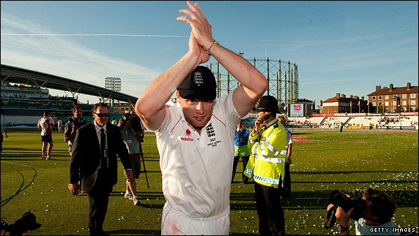 Flintoff departs the Test arena for the final time