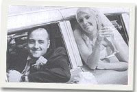 Lee ac Ann ar ddydd eu priodas