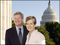 Tim Johnson şi soţia