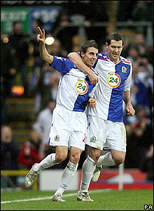 德比夏尔进球欢庆