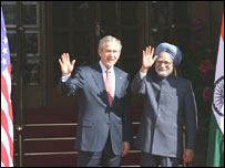 राष्ट्रपति बुश और प्रधानमंत्री मनमोहन सिंह 