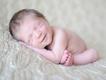 Foto do livro "Sleeping Beauties: Newborns in Dreamland