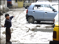 برفباری(فائل فوٹو)