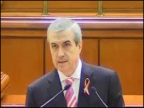 Premierul Călin Popescu Tăriceanu a propus un cabinet format numai din miniştri PNL şi UDMR