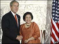 Presidente Bush e presidente da Indonésia, Megawati Sukarnoputri