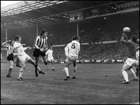 Ian Porterfield scores in the FA Cup final
