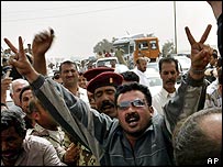 Multidão em Falluja