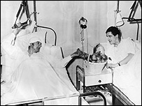 Dennis Viollet (r) with Albert Scanlon