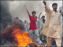 बुगटी की हत्या पर हिंसा