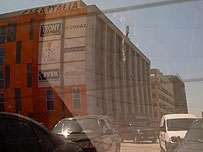 Инвестираат и странци но и „гастарбајтери“