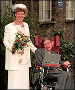 Elaine Masonová s Stephenem Hawkingem