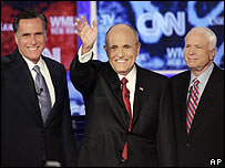 Os pré-candidatos republicanos Mitt Romney, Rudy Giuliani e John McCain