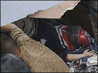 Escola desabou e soterrou estudantes