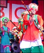 Bhangra dancers