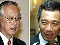 Ông Lý Hiển Long (bên phải)