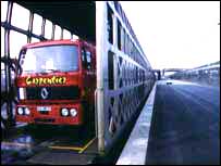 Lorry at Tunnel entrance