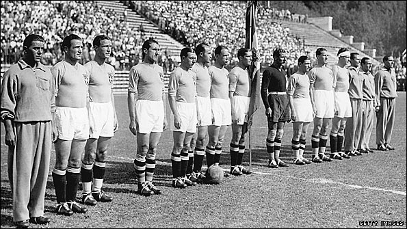 Italy line up for the 1934 World Cup Final