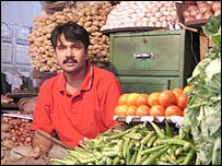 ढाका का एक दुकानदार