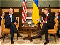 Джо Байден та Віктор Ющенко