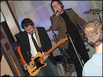 Major Dirt and Rear Gunner Reilly of Gay Army.