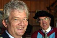 Elfed Roberts a'r Athro Gareth Roberts (Llun gan Tegwyn Roberts)