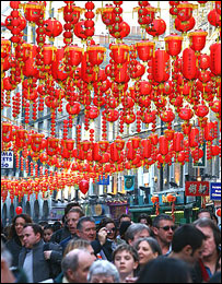 唐人街被挤得水泄不通