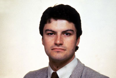 Gavin Esler, 1982