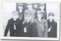 Disgyblion Ysgol Trefriw wedi gwisgo fel faciwîs