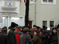 Cozile la vize nu au dispărut